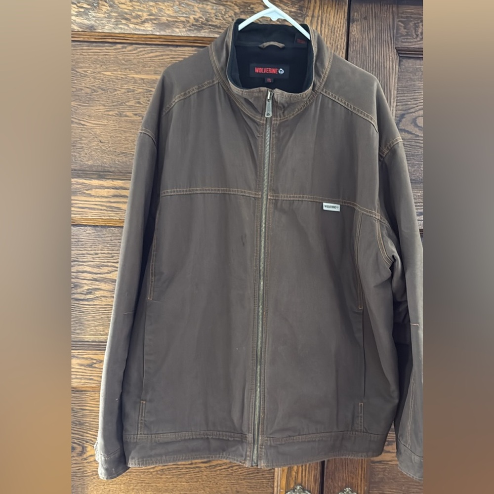 Men’s Wolverine jacket. Brown in color, no rips or stains! USED